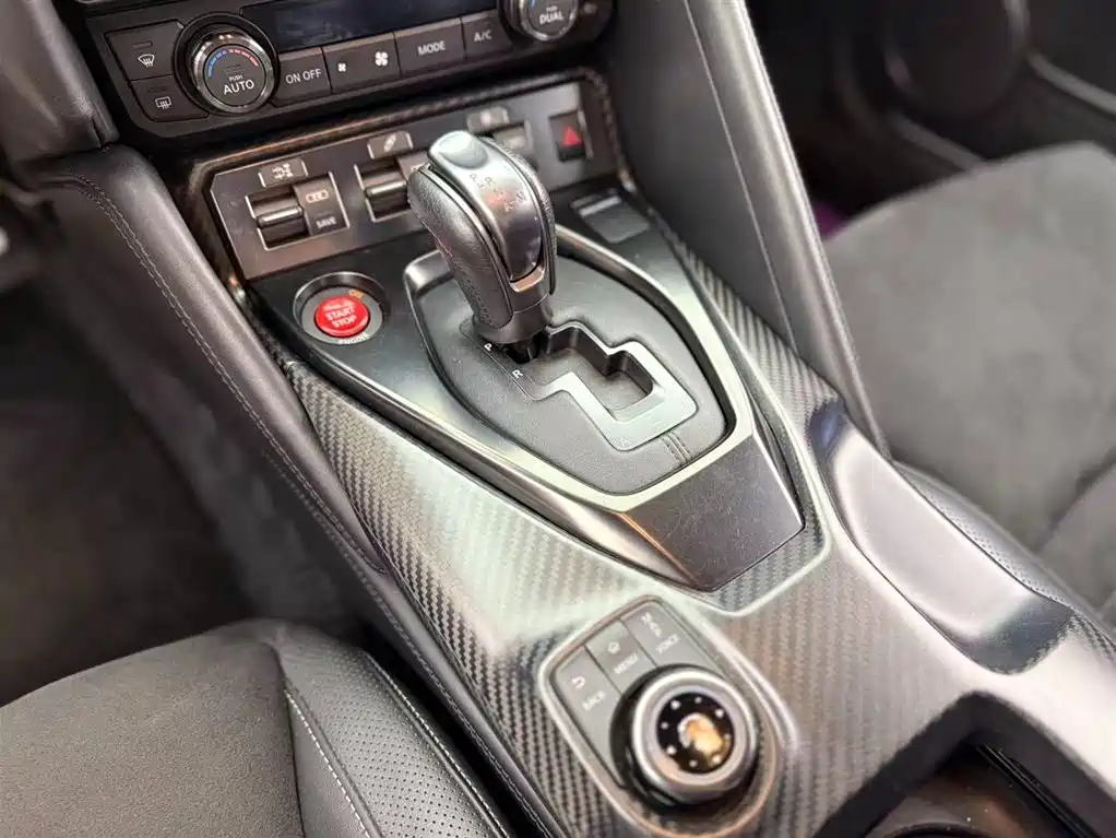 Nissan GT-R 2017 3.8T Flagship Edition фото 7