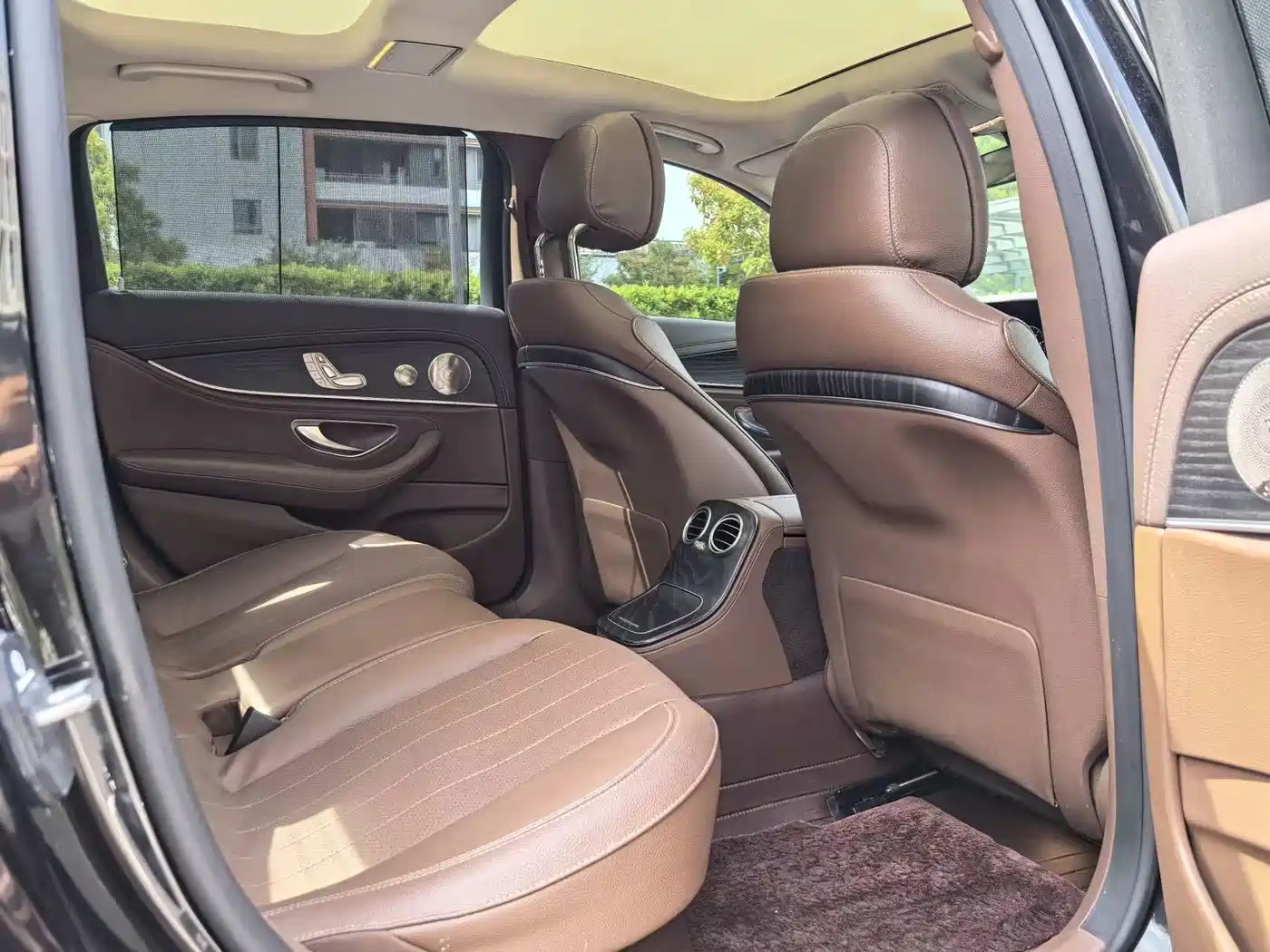 Mercedes-Benz E-Class 2022 E 300 L Luxury фото 9