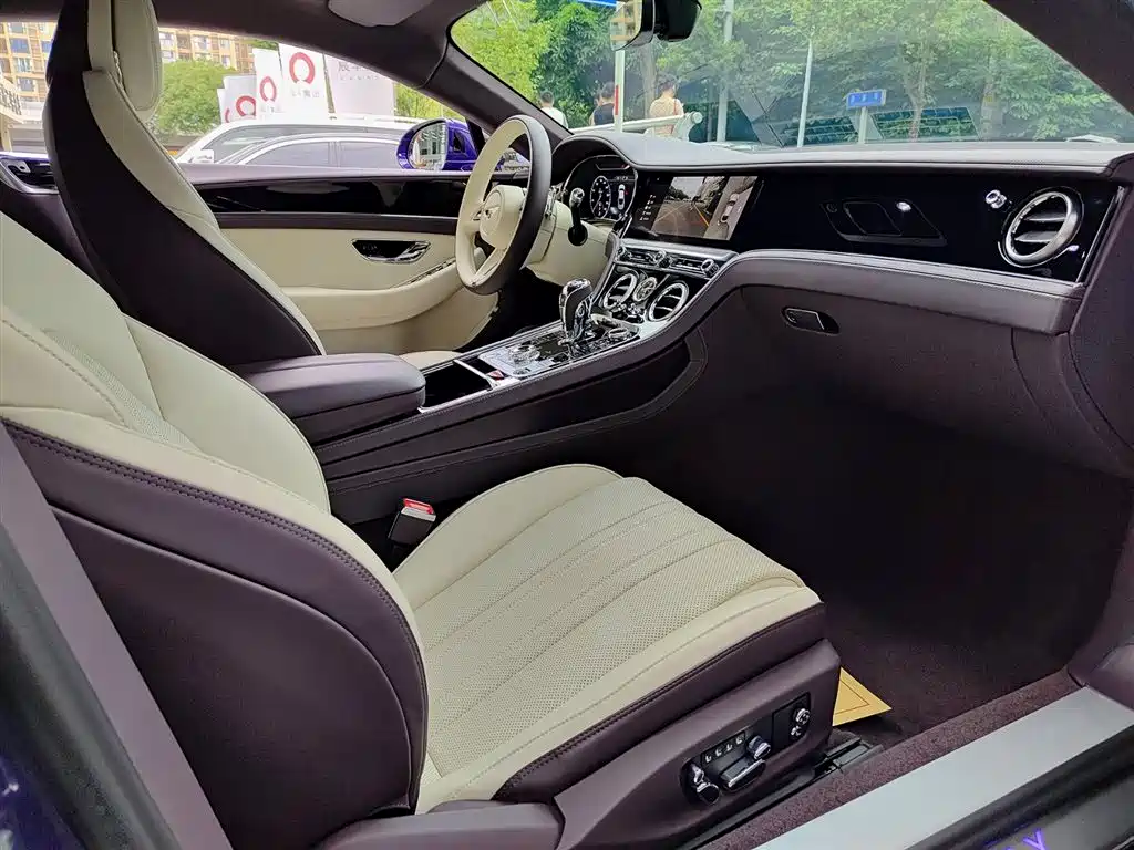 Bentley Continental 2024 2024 4.0T GT V8