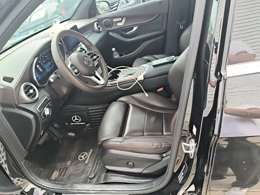 Photo 15 - Mercedes-Benz GLC