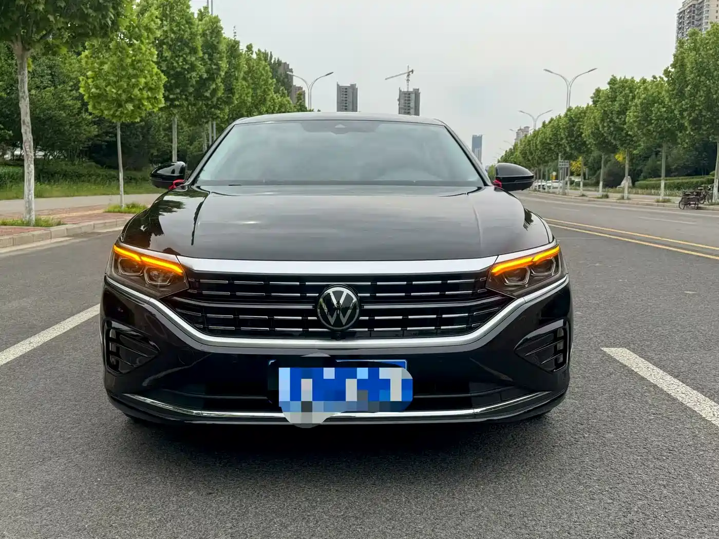 Volkswagen Passat 2023 Facelift 330TSI Luxury Edition фото 3