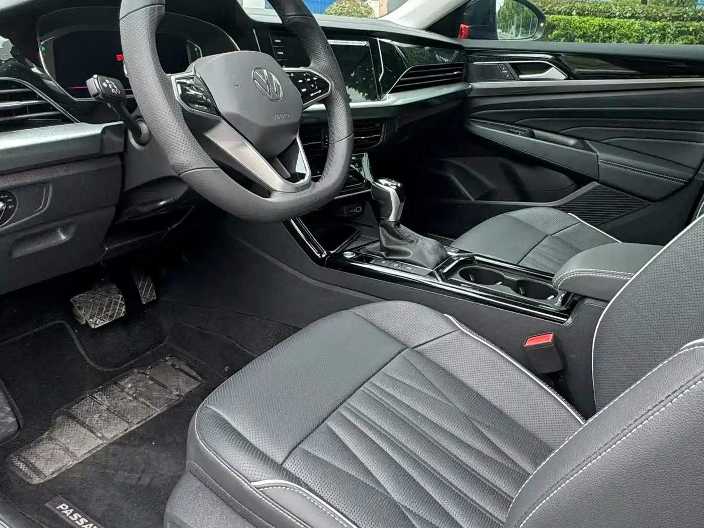 Volkswagen Passat 2023 Facelift 330TSI Luxury Edition фото 6