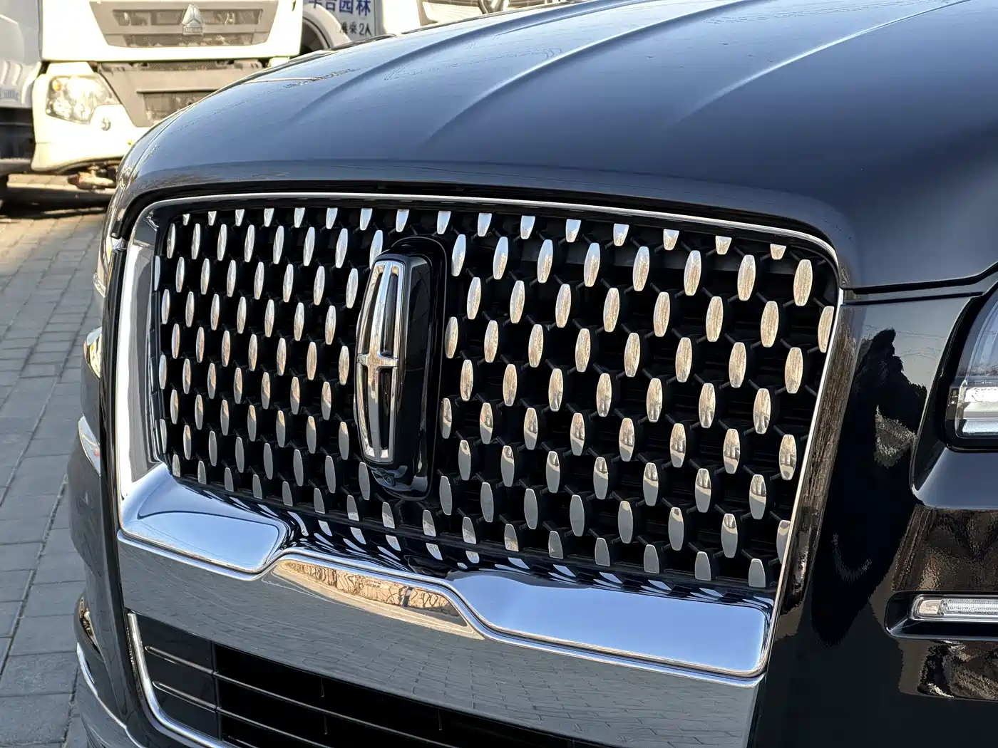 LINCOLN NAVIGATOR