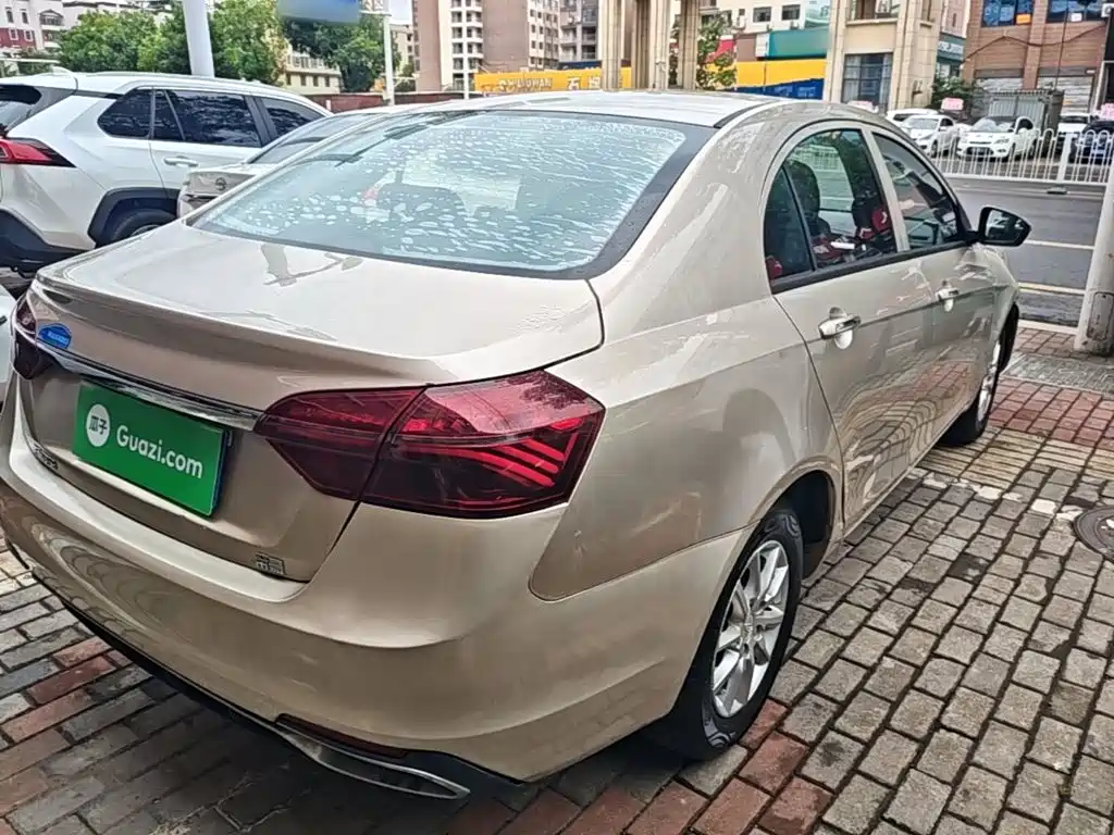 Photo 7 - Geely Emgrand