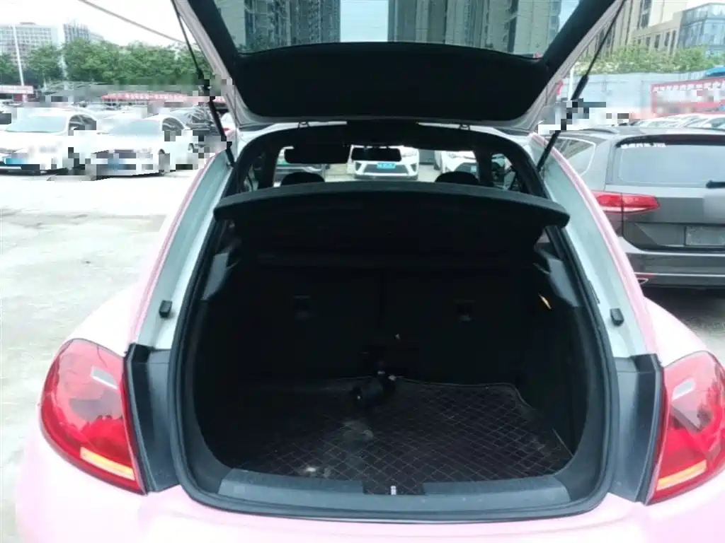 Volkswagen Beetle 2015 180TSI фото 19