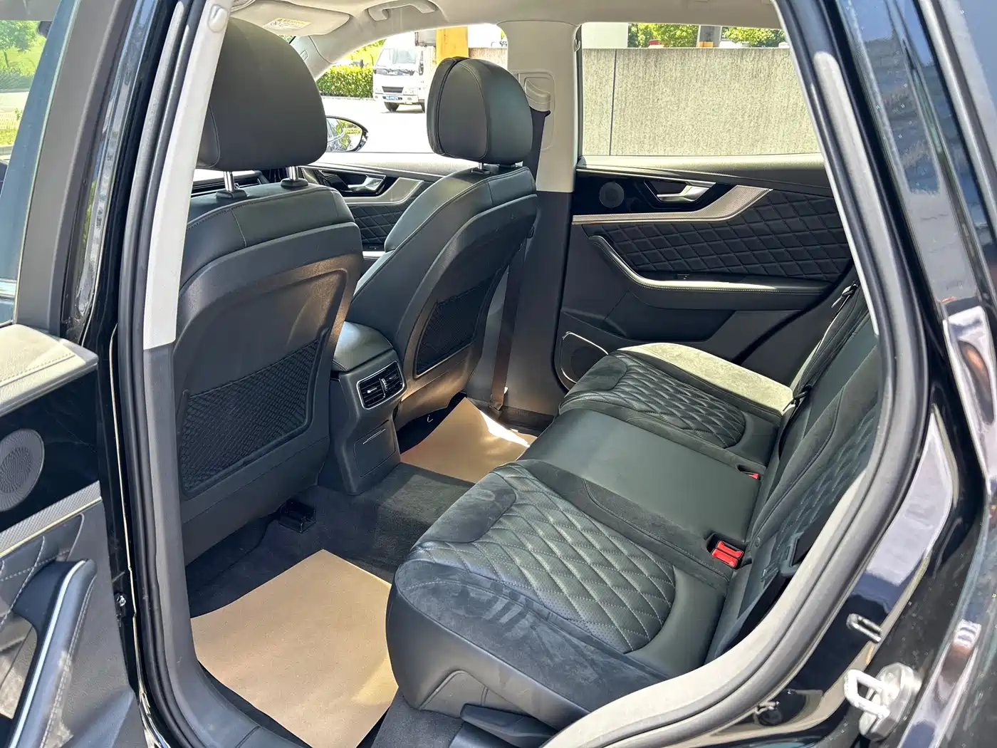 Hongqi HS5 2019 2.0T Smart Connect Enjoy Edition фото 16