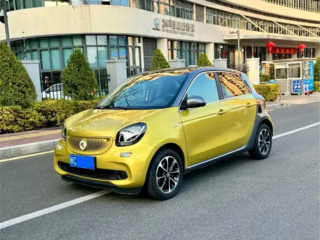 SMART FORFOUR