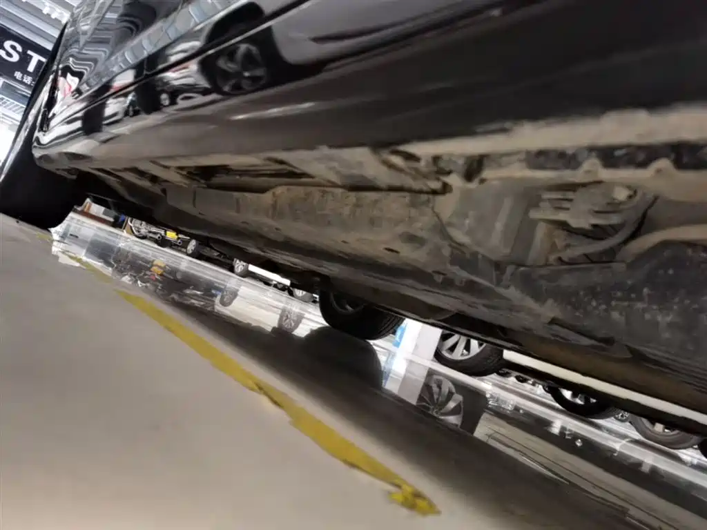 Toyota Camry 2015 2.0G Leading Edition фото 20