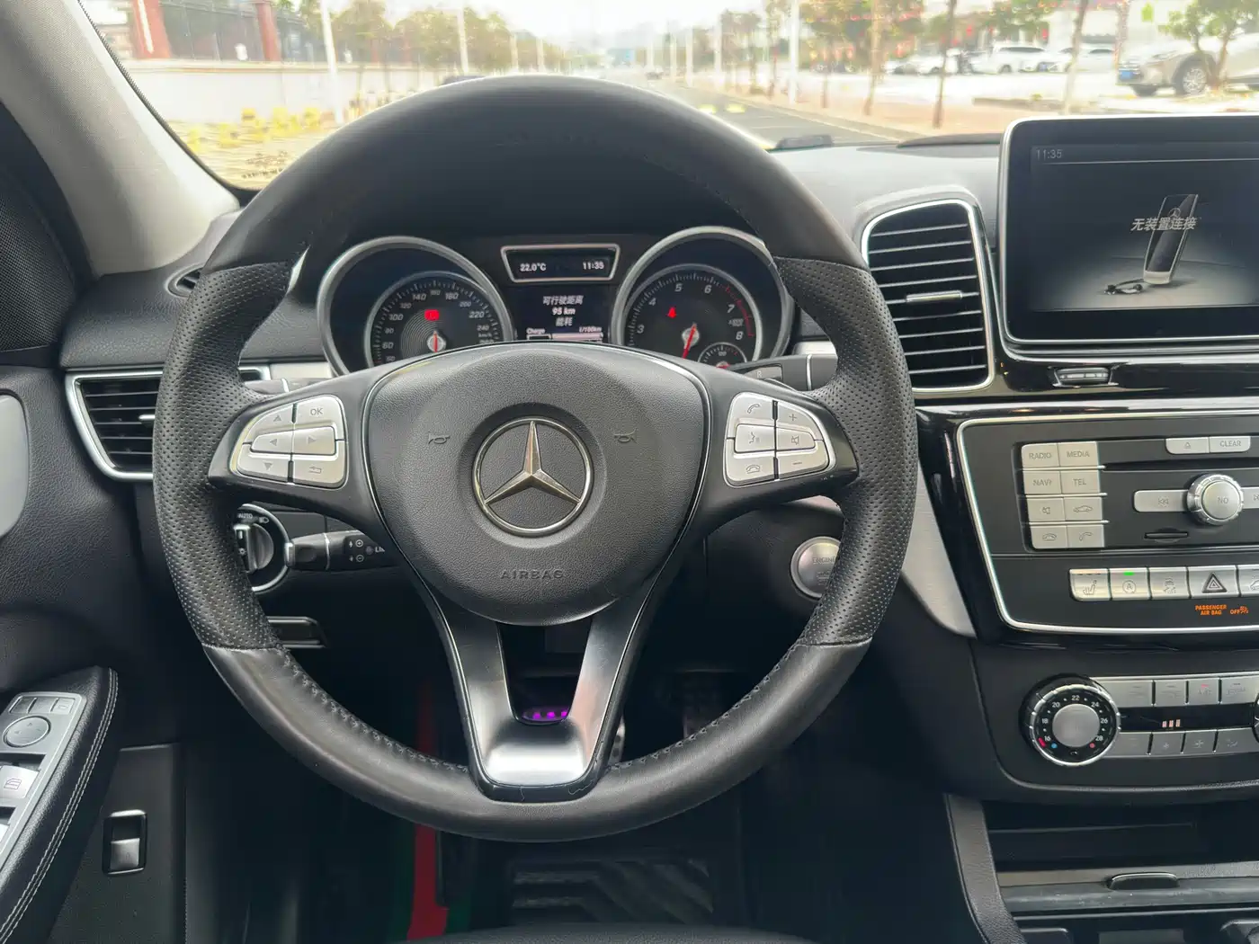 Mercedes-Benz GLE 2016 GLE 320 4MATIC Luxury фото 4