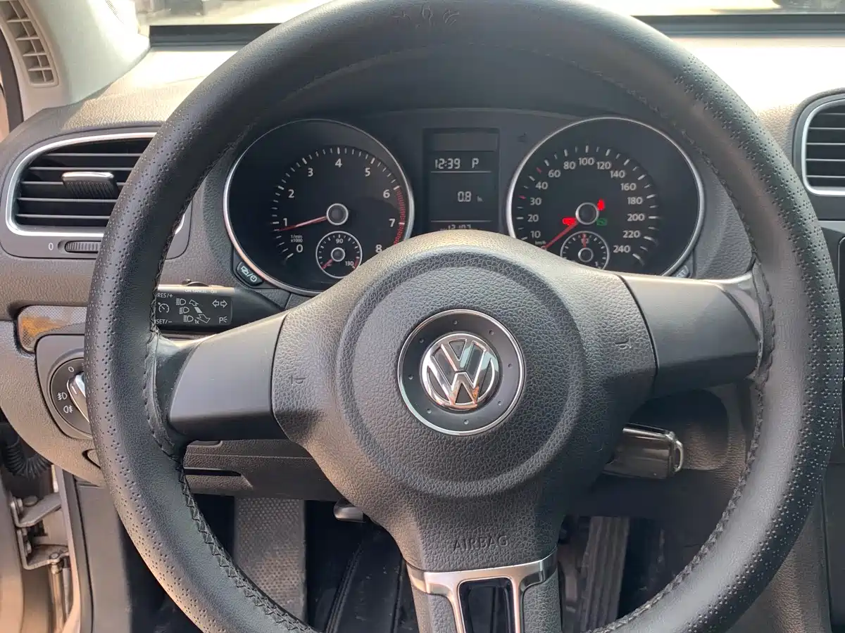 Volkswagen Golf 2012 1.4TSI Automatic Comfort фото 8