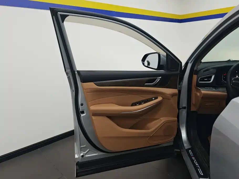 Landian E5 2024 2023 1.5L DE-i 100KM Premium 7-Seater