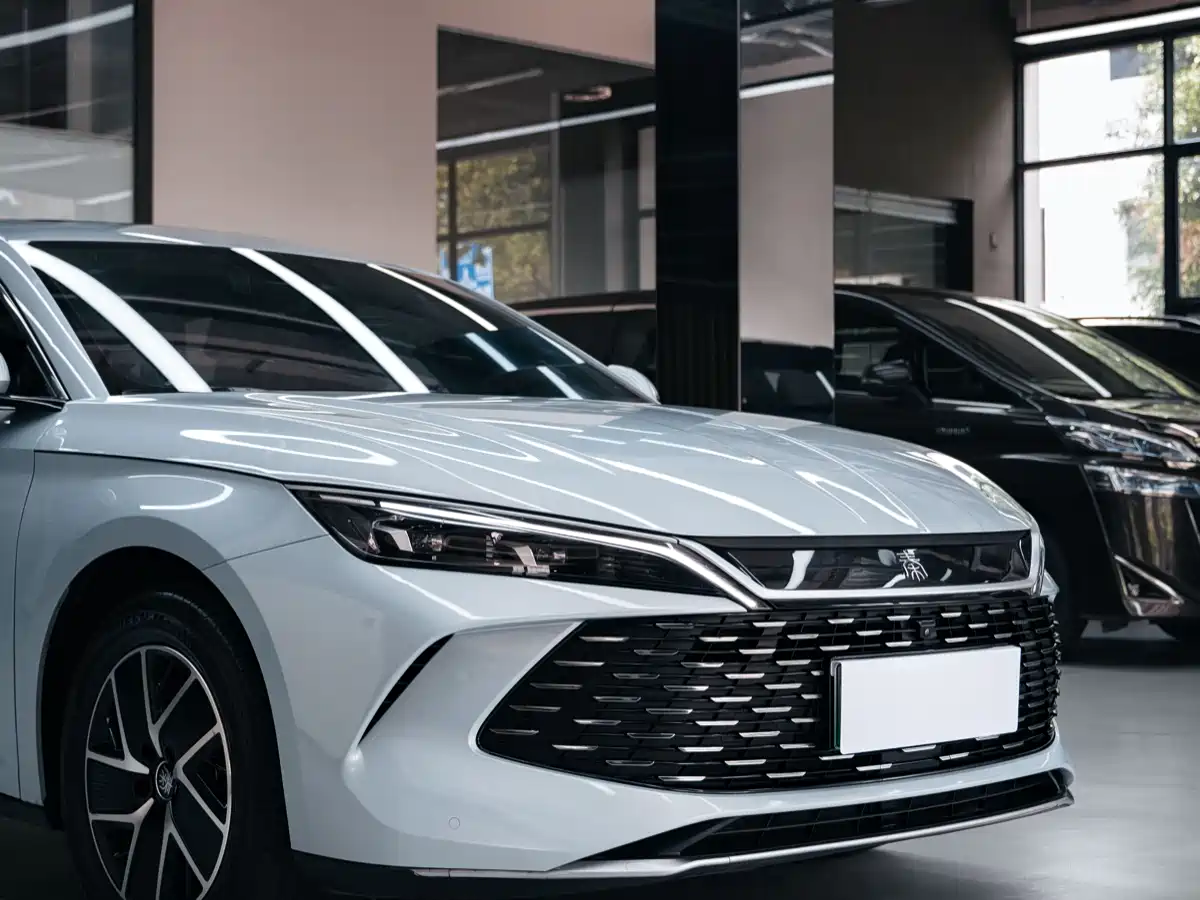 BYD Qin L 2025 DM-i Smart Drive Edition 120KM Leading фото 7