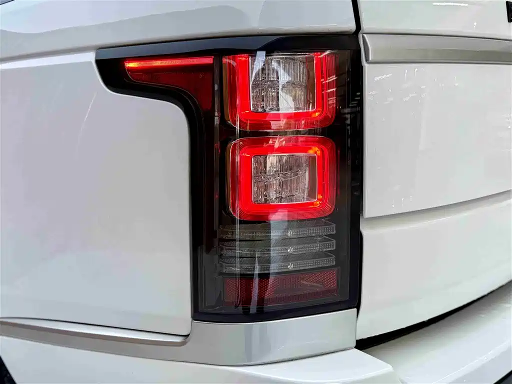 Land Rover Range Rover 2015 3.0 TDV6 Vogue фото 20