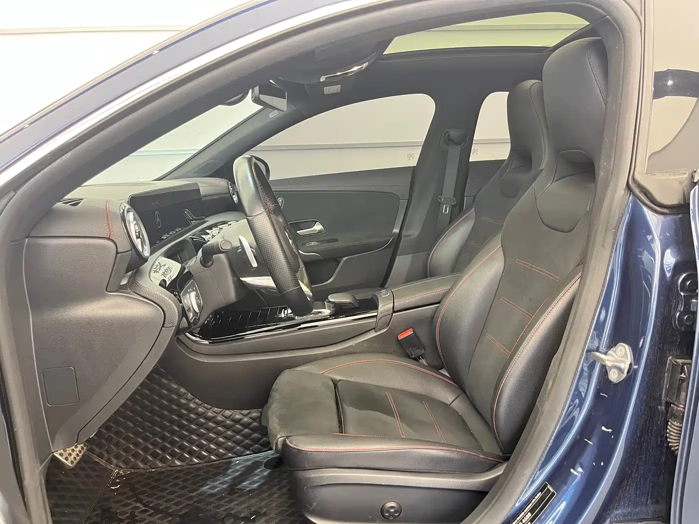 Mercedes-Benz CLA (Import) 2022 CLA 200 фото 9