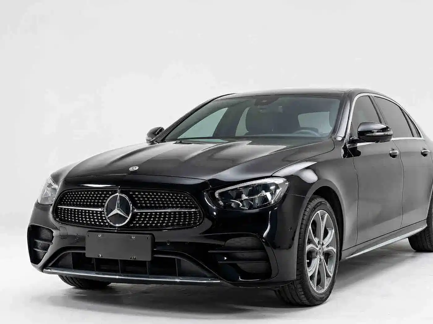 Фото 1 - Mercedes-Benz E-Class