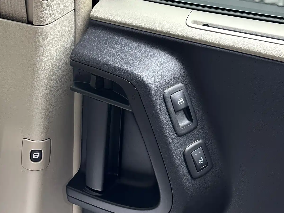 Фото 24 - Chrysler Pacifica