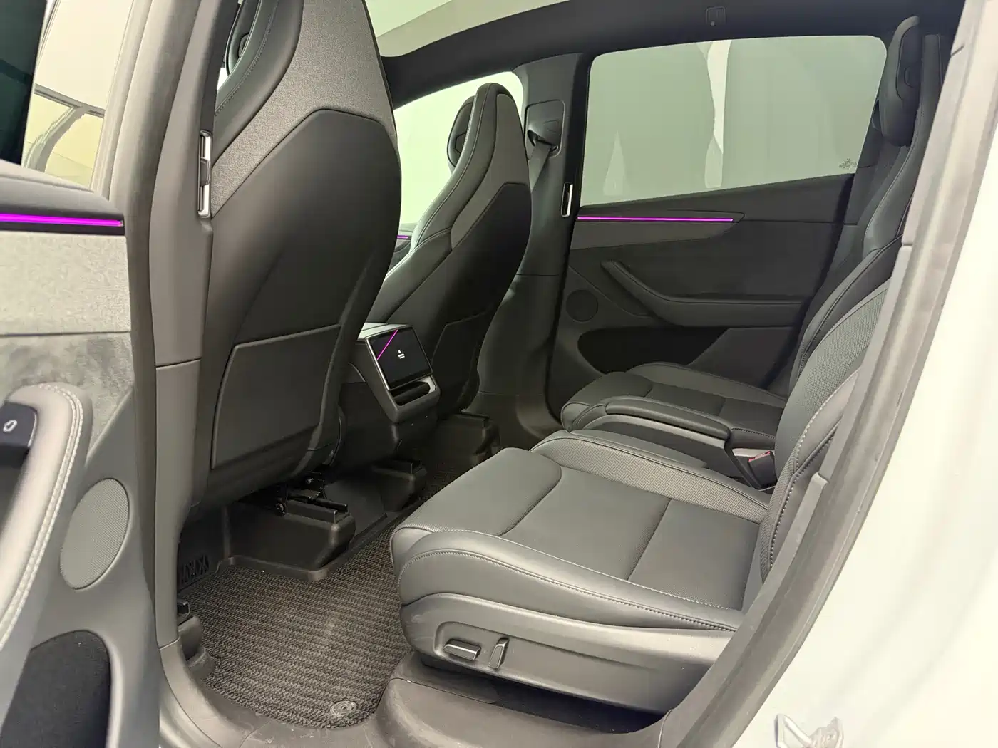Tesla Model Y L 2025 2025 Facelift Long Range AWD