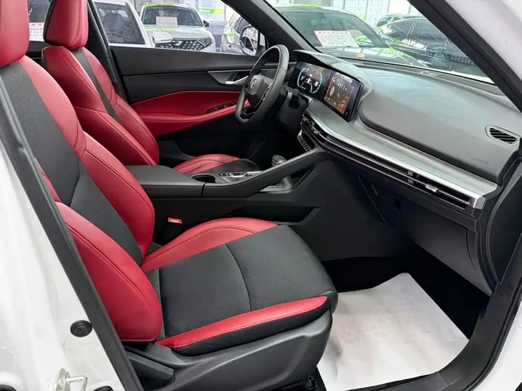 Changan CS35 PLUS 2023 2022 Blue Whale NE 1.4T DCT Luxury