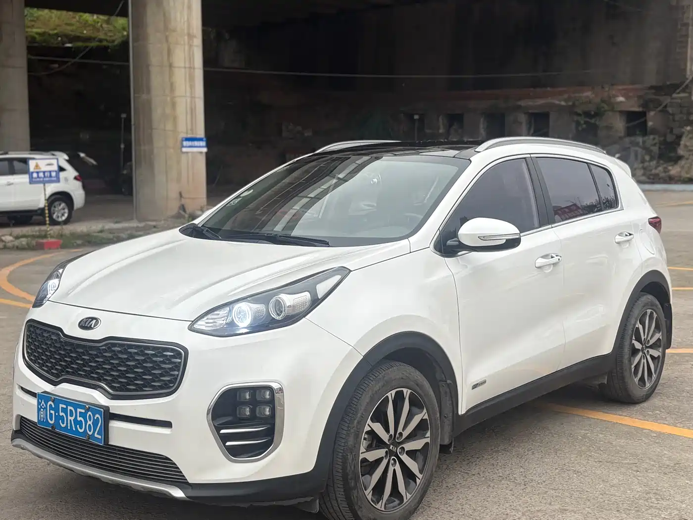 Kia KX5 2016 Model 1.6T Automatic 2WD DLX
