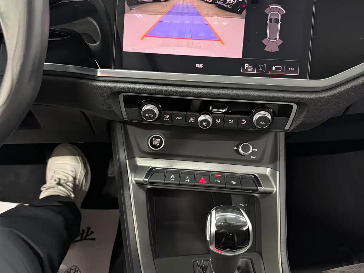 Audi Q3 2022 35 TFSI Fashion Dynamic фото 9