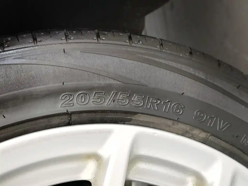 BMW 1 Series (Import) 2018 118i Leading фото 24