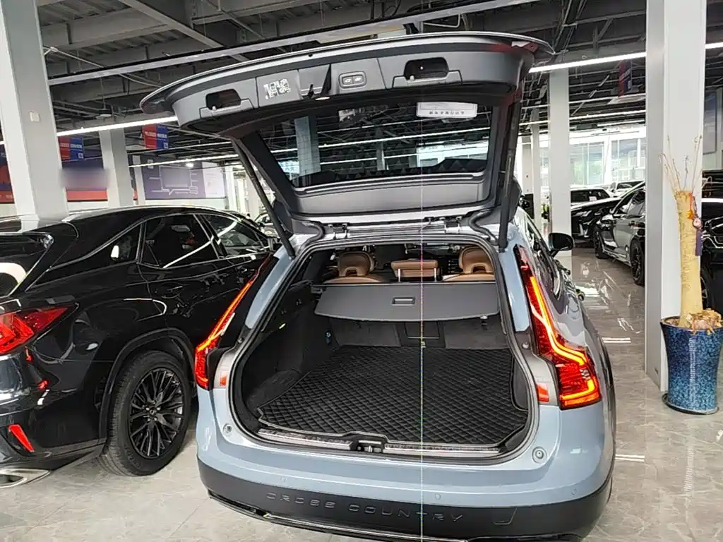 Volvo V90 2021 2021 Model Cross Country B5 AWD Smart Edition