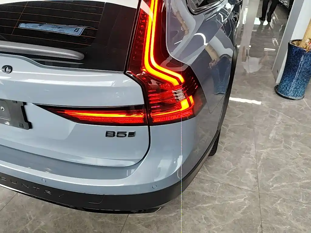Volvo V90 2021 2021 Model Cross Country B5 AWD Smart Edition