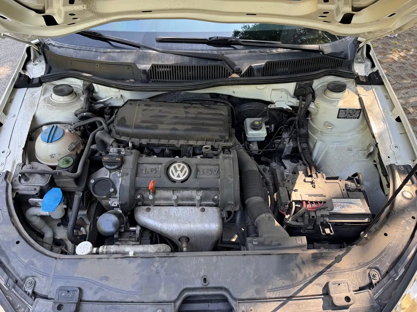Volkswagen Lavida 2008 1.6L Automatic Elegance фото 16
