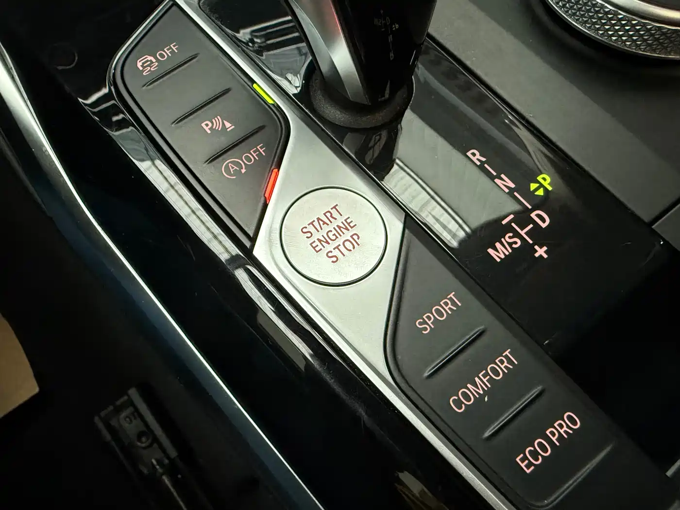 BMW 3 Series 2020 320i Sport Package фото 10