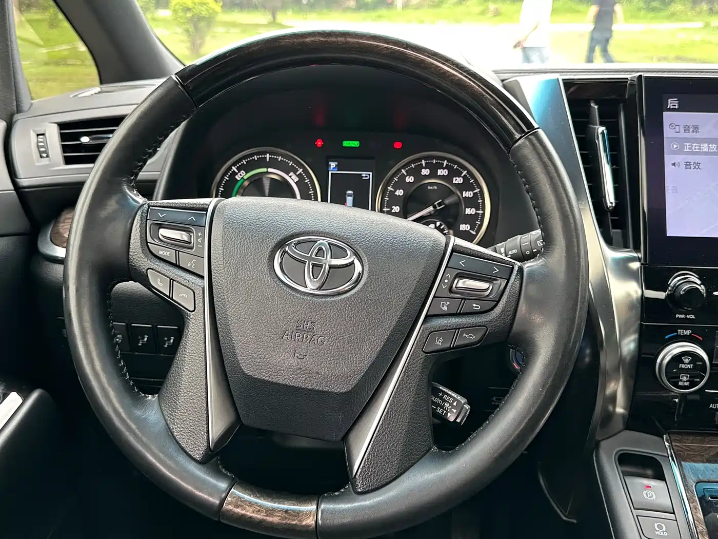 Toyota Alphard 2020 Hybrid 2.5L Premium Edition фото 19
