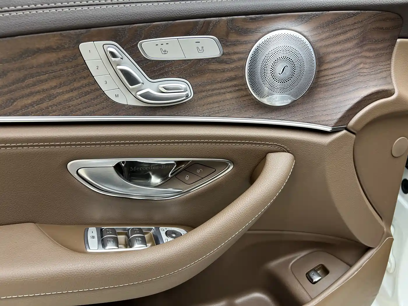 Mercedes-Benz E-Class 2021 E 300 L Luxury фото 17