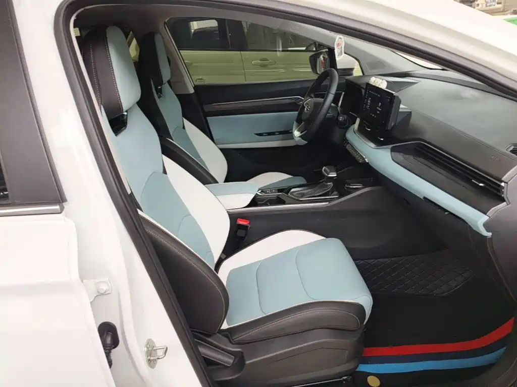 Geely Emgrand S 2023 2022 1.4T CVT Crossover Player