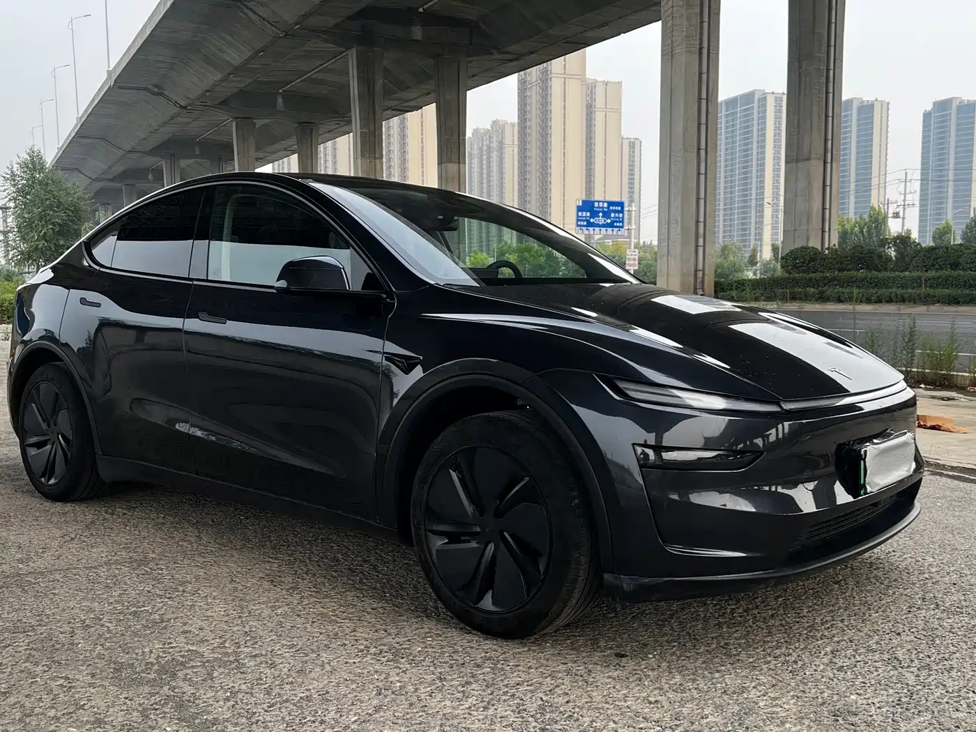 Photo 3 - Tesla Model Y