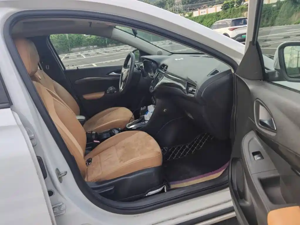 Photo 7 - Buick Excelle