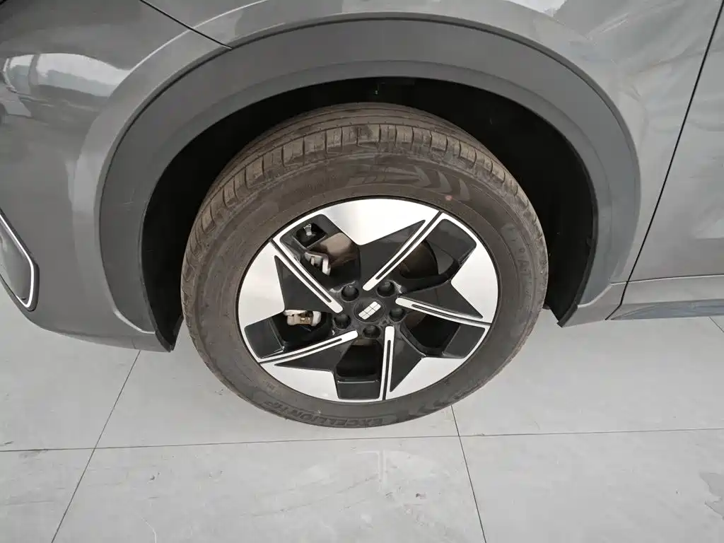 Фото 23 - Geely Galaxy Galaxy E5