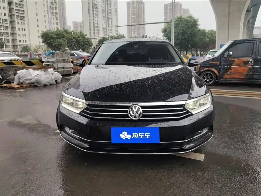 Volkswagen Magotan 2017 330TSI DSG Luxury фото 2
