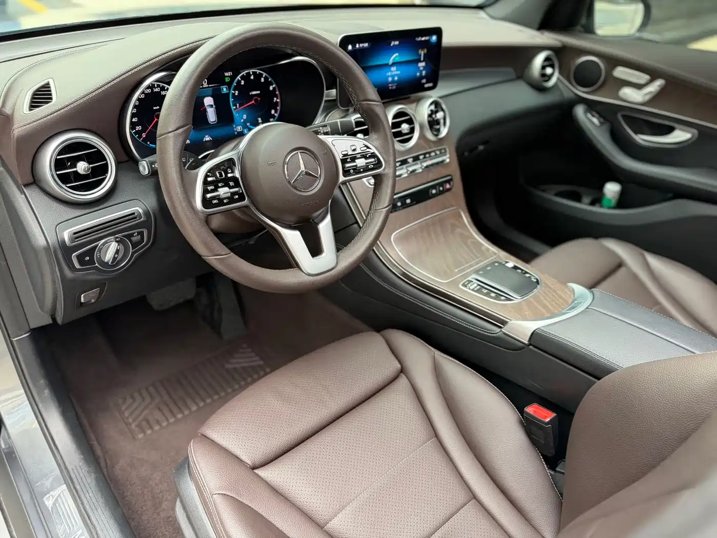 Mercedes-Benz GLC 2020 Facelift GLC 300 L 4MATIC Dynamic фото 12
