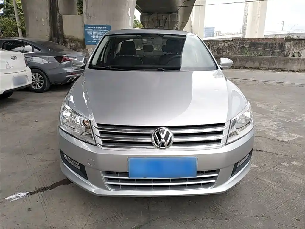 Volkswagen Santana 2015 1.4L Manual Comfort Edition фото 3