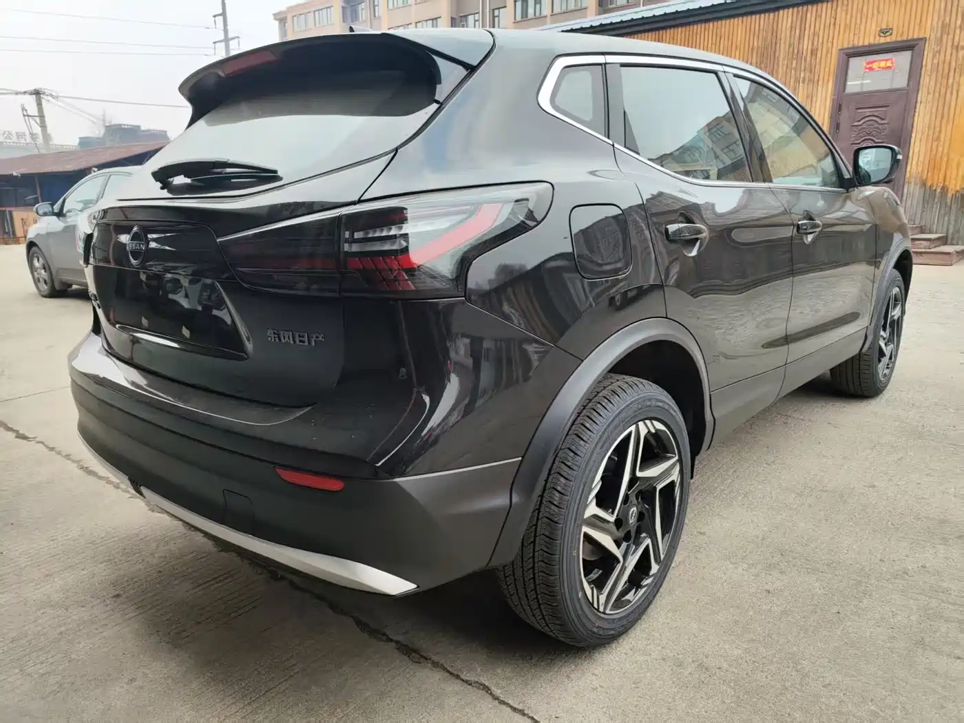 NISSAN QASHQAI