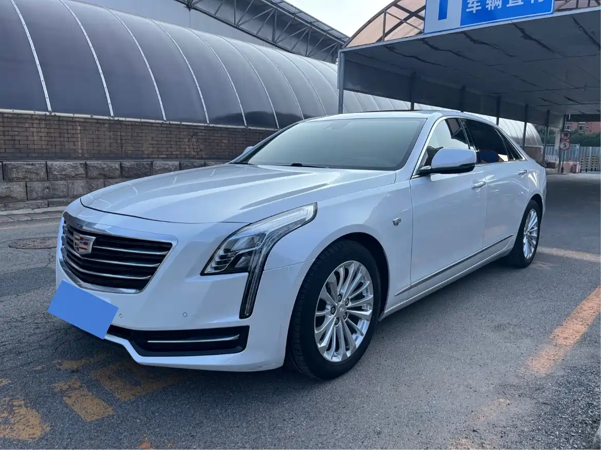 Фото 1 - Cadillac CT6