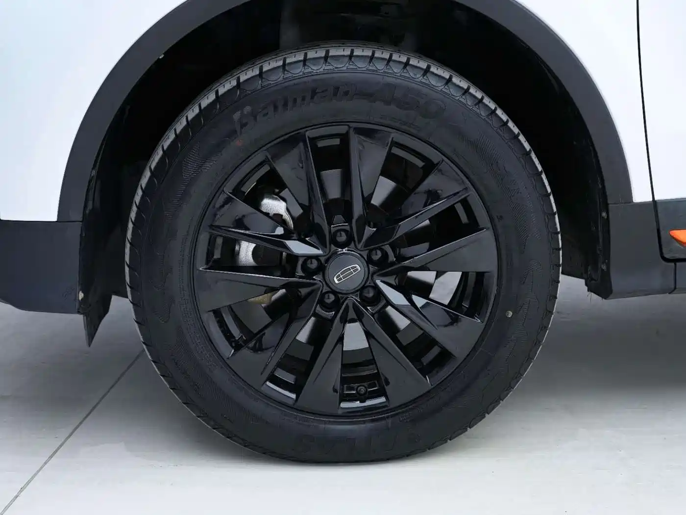 GEELY AUTOMOBILE BOYUE