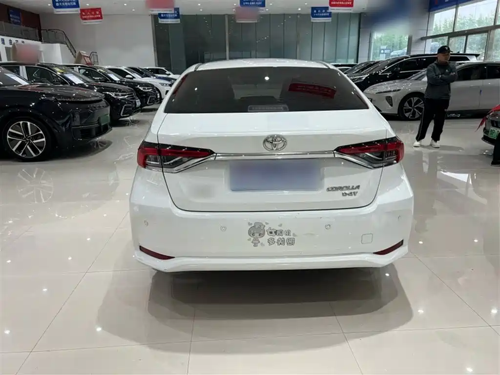 Toyota Corolla 2021 1.2T S-CVT Luxury Edition фото 11