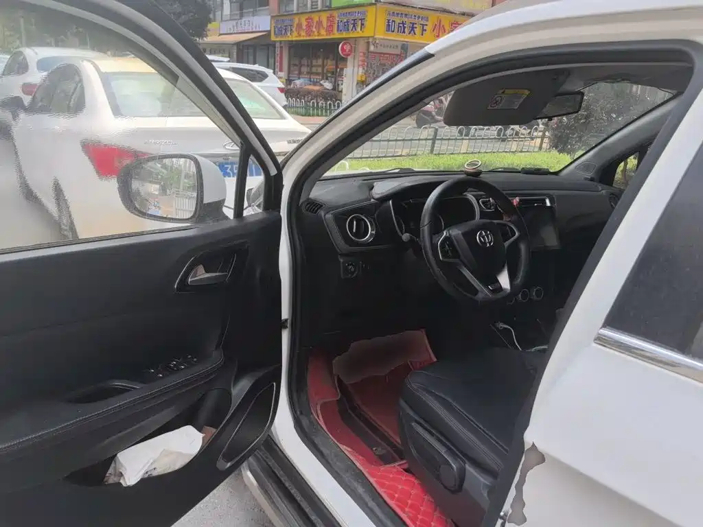 Zhonghua V3 2016 2016 1.5L Manual Smart