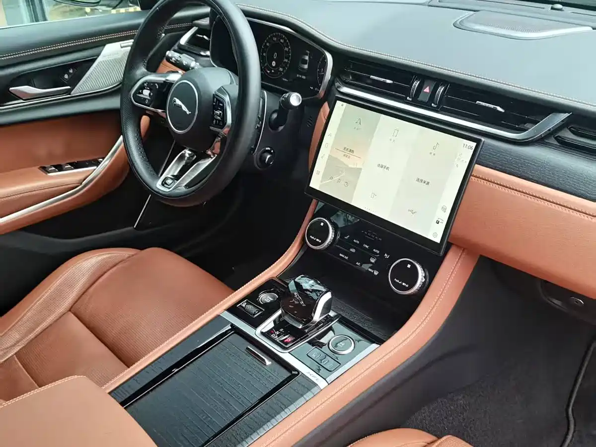 Jaguar XFL 2024 2024 2.0T P300 AWD Flagship Sport Gilded Edition