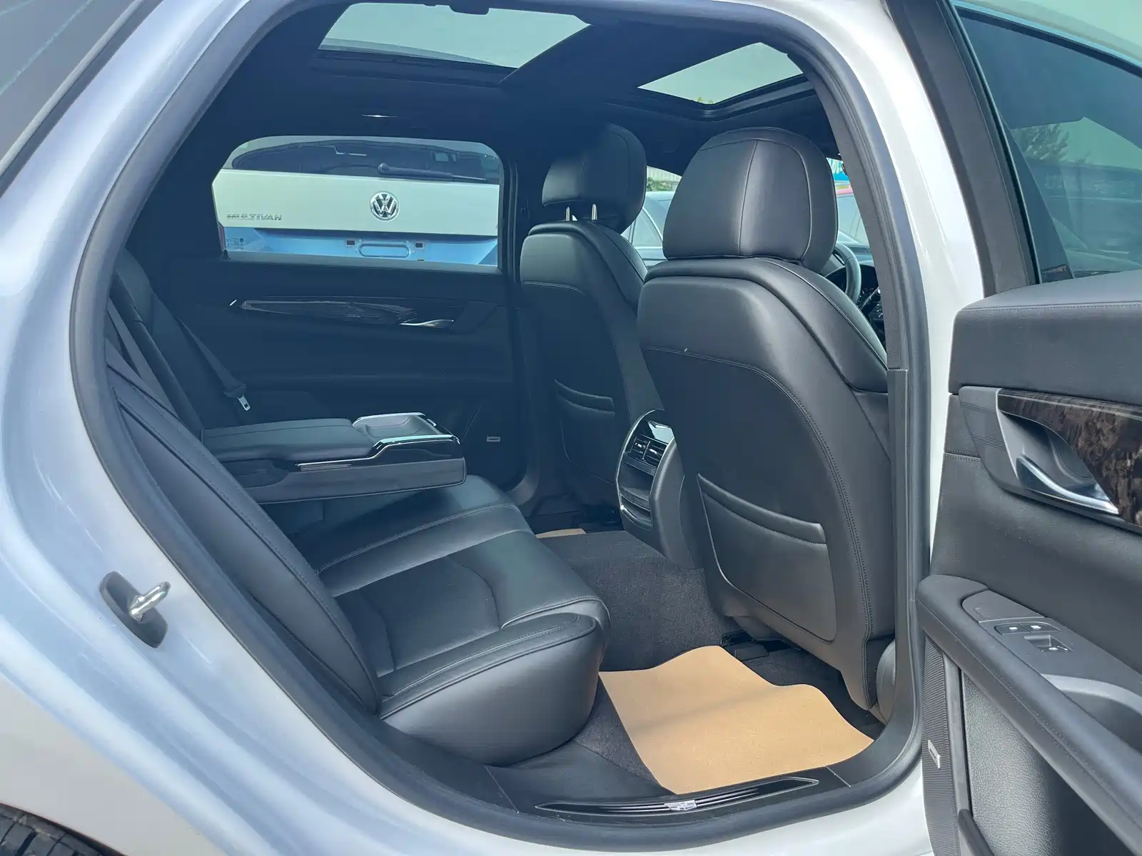Фото 26 - Cadillac CT6