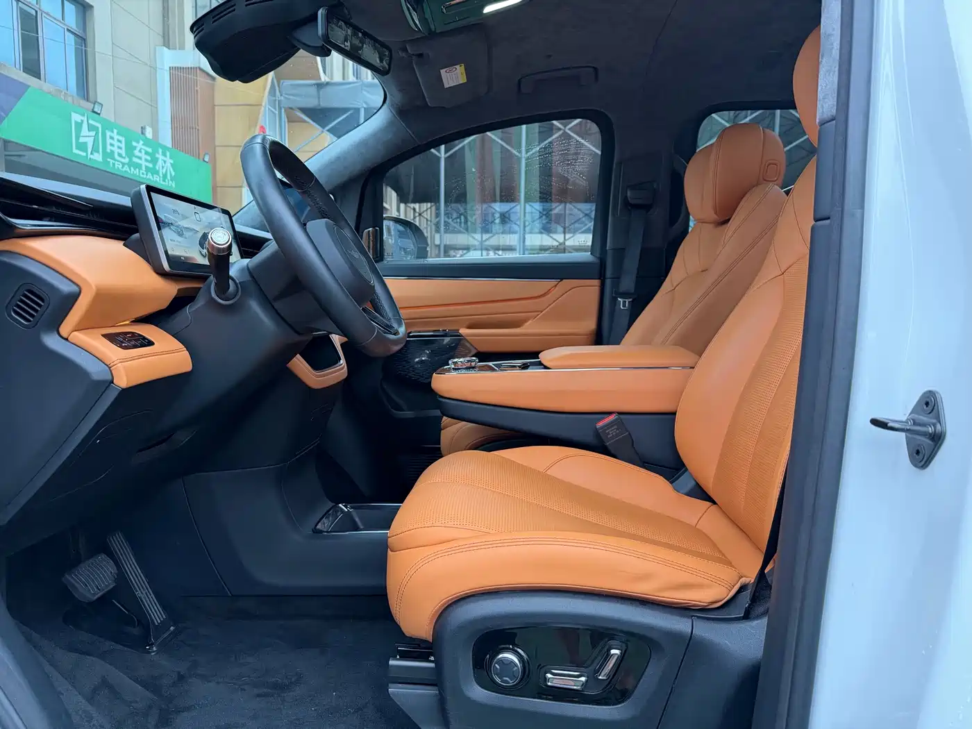 Geely Galaxy Yizhen L380 2024 140kWh 6-Seater AWD Ultra фото 5