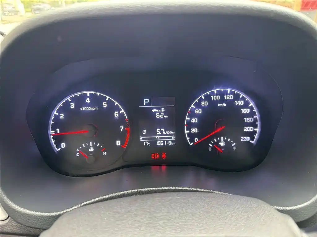 Hyundai Verna 2016 1.4L Automatic Cool Edition GLS фото 17