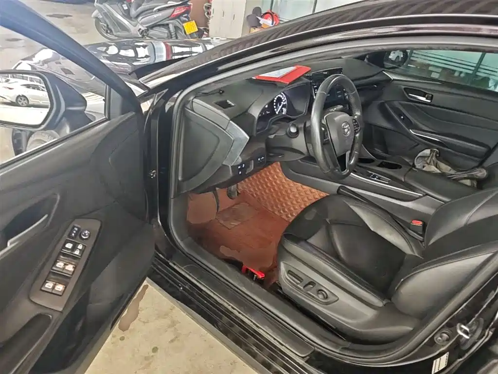 Toyota Avalon 2019 Hybrid 2.5L Luxury Edition China VI фото 16
