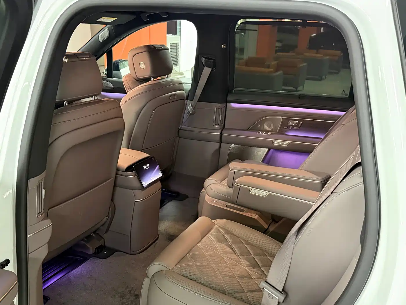 NIO ES8 2026 2025 Model 6-Seat Executive Luxury Edition