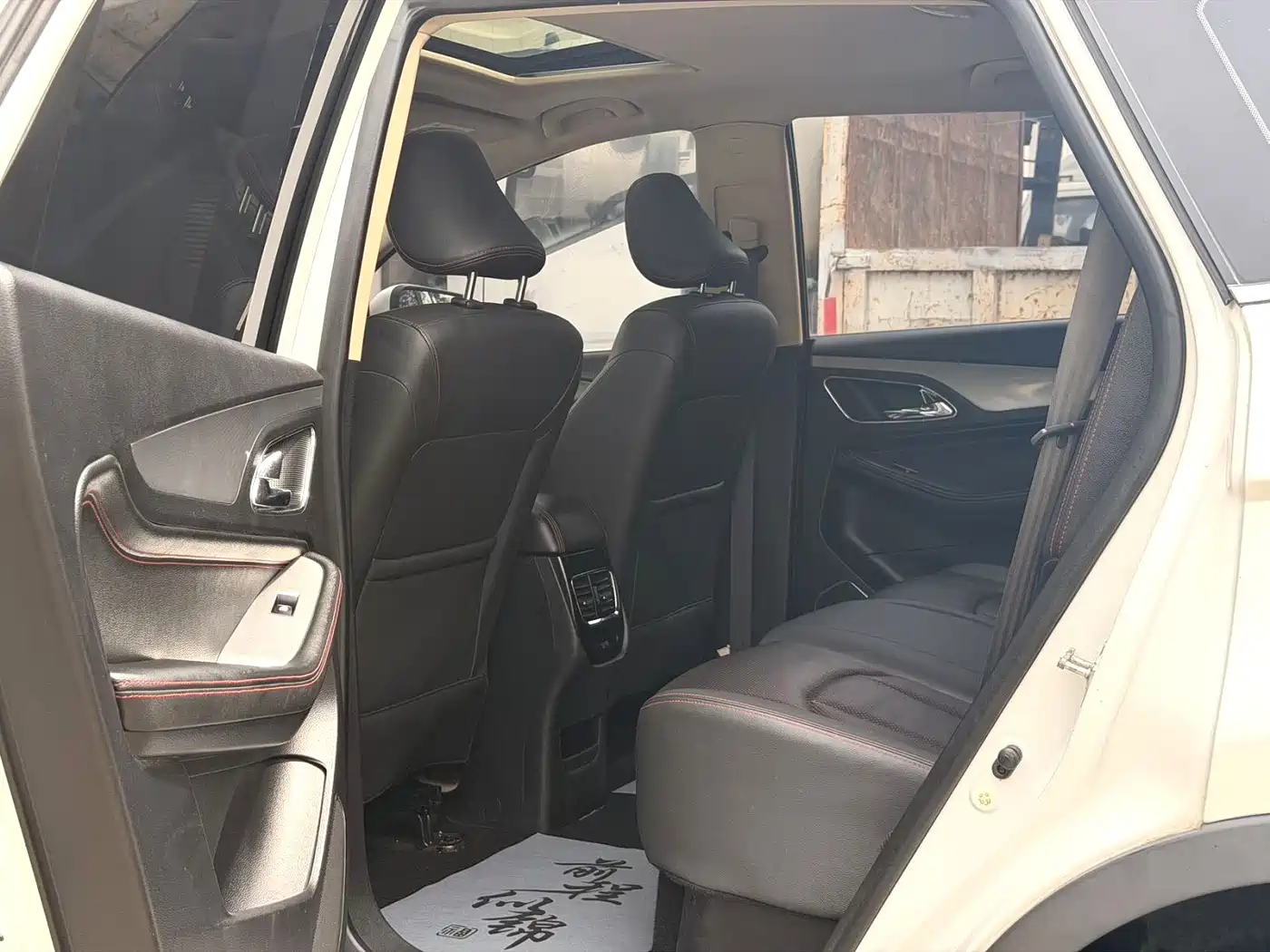 Baojun 560 2017 2016 1.8L Manual Luxury
